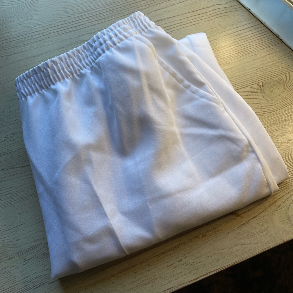 Blair Size 18PS White Pants w/ Elastic Waistband
